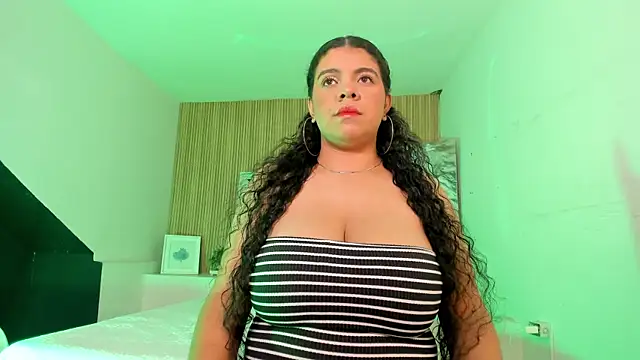 lilithGrayy  online show from June 20, 2026, 4:15 am