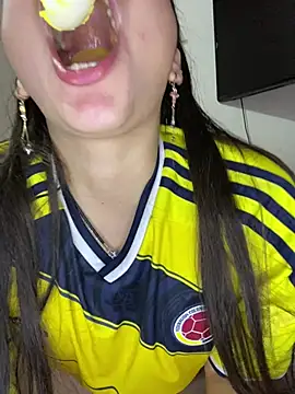 Julia valentina online show from July 8, 2026, 1:43 am