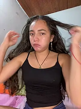 Julia valentina online show from July 13, 2026, 1:30 am