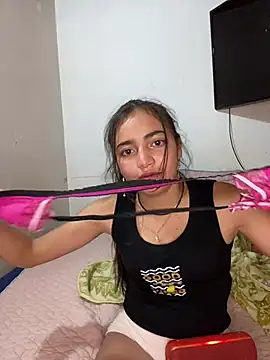 Julia valentina online show from July 14, 2026, 12:57 am