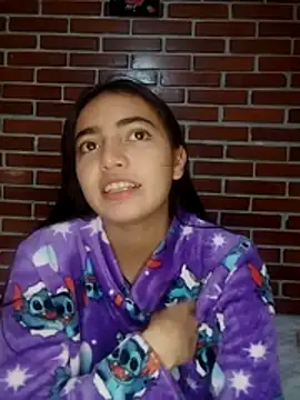 Julia valentina online show from July 26, 2026, 7:10 pm