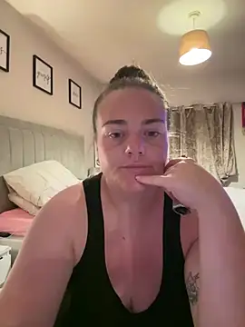 Bustygem  online show from July 15, 2026, 12:27 am