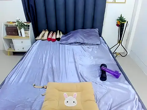 Hannah Louissexxx online show from July 23, 2026, 10:51 pm