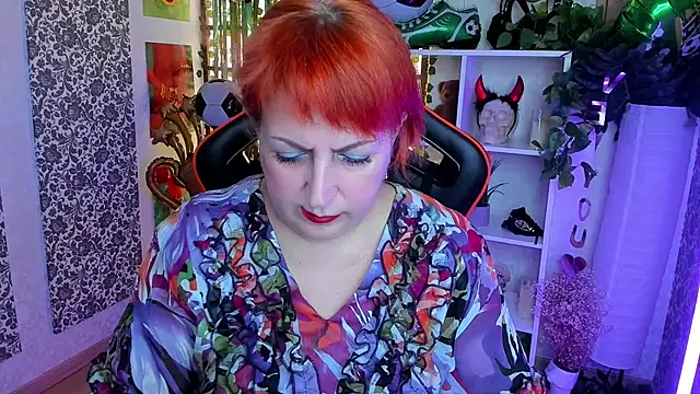 Joana Woods online show from July 7, 2026, 8:51 am