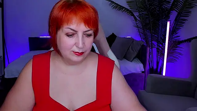 Joana Woods online show from July 28, 2026, 11:17 am