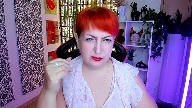 Joana Woods online show from August 1, 2026, 2:00 am