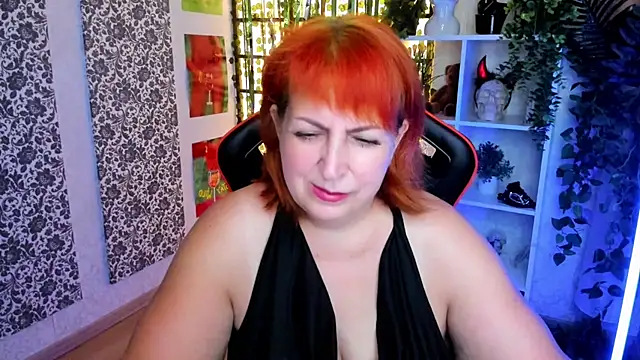 Joana Woods online show from August 5, 2026, 2:03 am