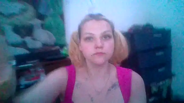 Elliebellie1 online show from June 18, 2026, 3:27 pm