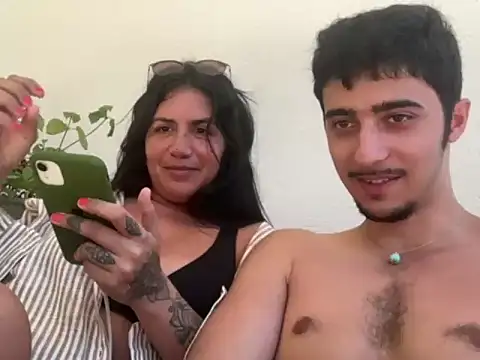 Lotuscouple1234 online show from June 18, 2026, 4:11 pm