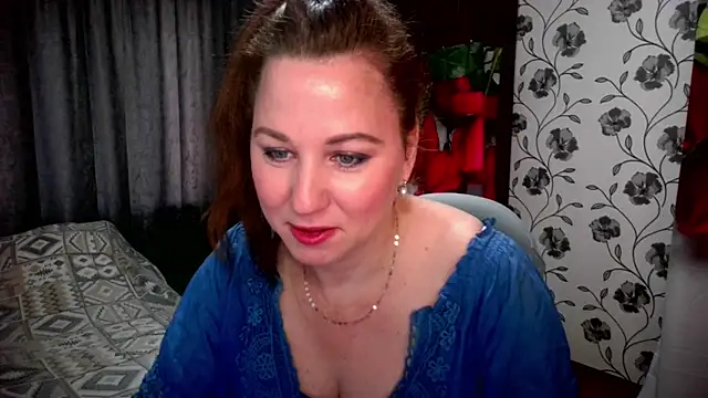 Snapshot of MirandaSummer2 chatting on June 24, 2026, 6:12 am MirandaSummer2 online show from June 24, 2026, 6:12 am