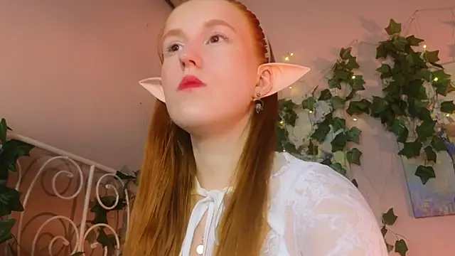 Snapshot of Eva_Bellea chatting on June 28, 2026, 8:37 pm Eva Bellea online show from June 28, 2026, 8:37 pm