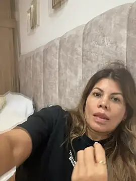 Valen Milf4u online show from July 6, 2026, 12:51 am