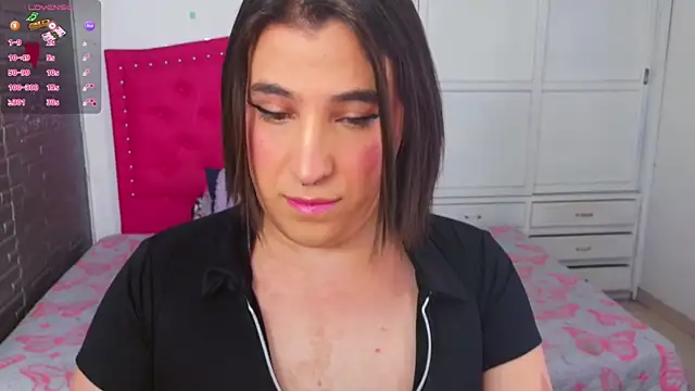 roxxy pink  online show from August 7, 2026, 2:57 am