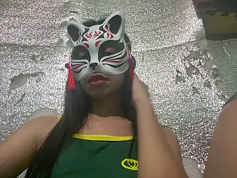 Juiceejeii online show from June 21, 2026, 1:24 pm