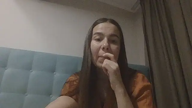 Vanelleda online show from July 28, 2026, 6:31 pm