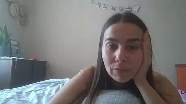 Vanelleda online show from August 5, 2026, 11:02 am