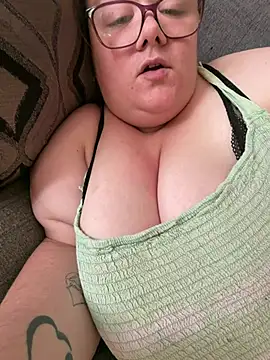 Snapshot of Honey_HazelX chatting on June 26, 2026, 7:35 am Honey HazelX online show from June 26, 2026, 7:35 am