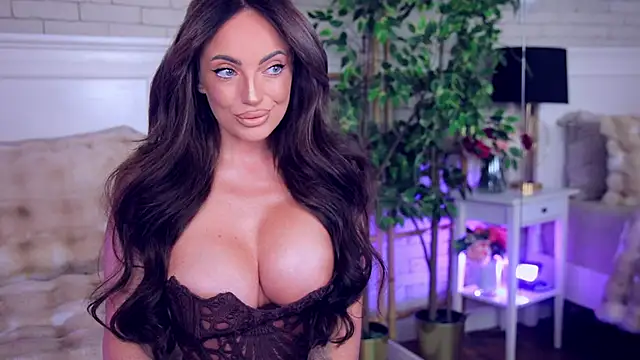 annabellahot online show from March 21, 2026, 4:50 am