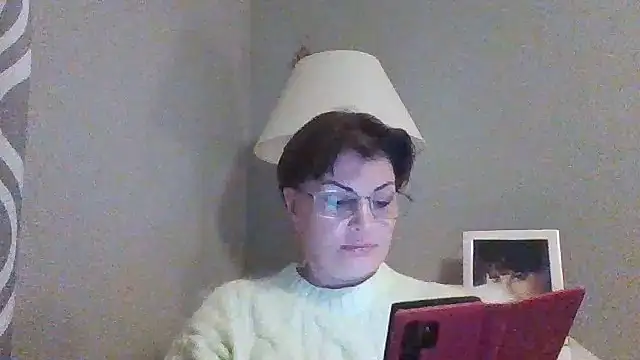 Cirellana online show from June 22, 2026, 2:13 am