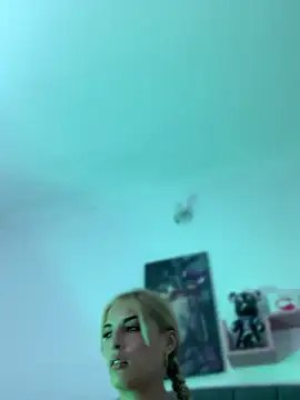 VIOLETA-1122 online show from July 18, 2026, 8:56 pm