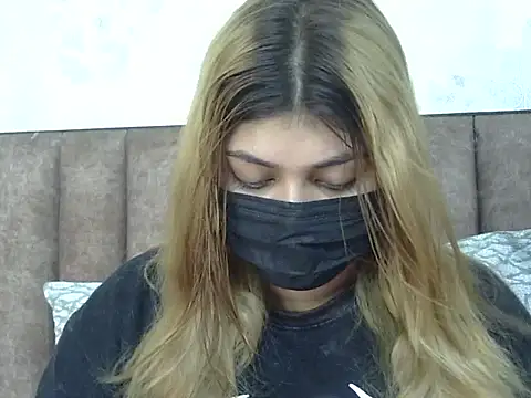 Snapshot of Sexyy_Sana chatting on July 7, 2026, 4:44 pm Sexyy Sana online show from July 7, 2026, 4:44 pm