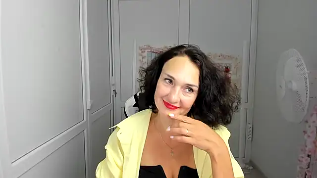 OliviaKateee online show from July 1, 2026, 12:07 pm