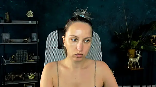 Snapshot of ErinWise chatting on July 22, 2026, 8:17 am ErinWise online show from July 22, 2026, 8:17 am