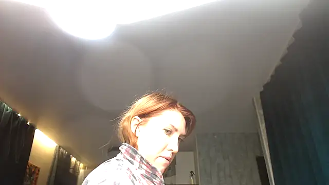 Reginasmilee online show from October 5, 2025, 1:26 am