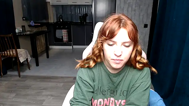 Reginasmilee online show from October 17, 2025, 2:59 am