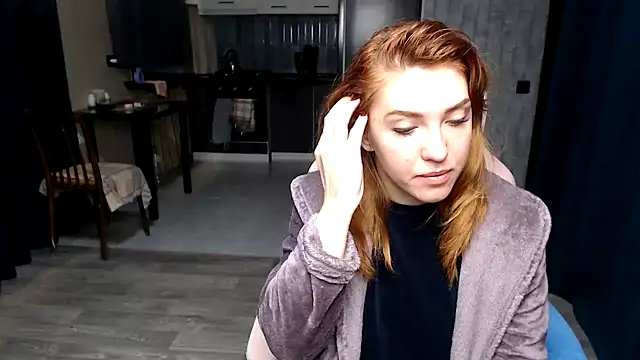 Reginasmilee online show from October 20, 2025, 11:27 pm