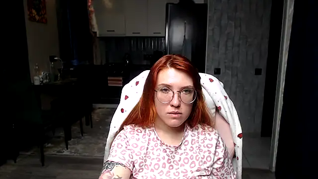 Reginasmilee online show from March 21, 2026, 3:55 am