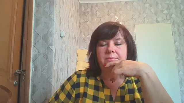 HannahAna39 online show from July 20, 2026, 11:45 am
