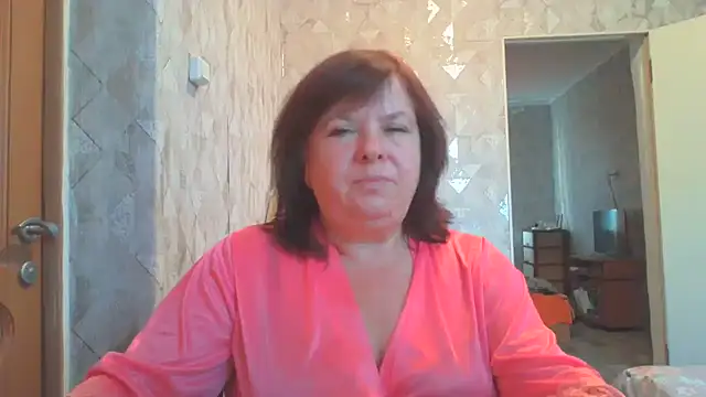 HannahAna39 online show from July 28, 2026, 4:27 pm