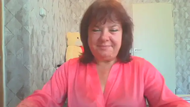 HannahAna39 online show from August 7, 2026, 6:37 am