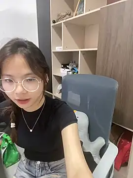 YY-1-1-1 online show from June 25, 2026, 7:13 am