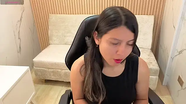 sophie rose cn online show from July 4, 2026, 1:39 pm