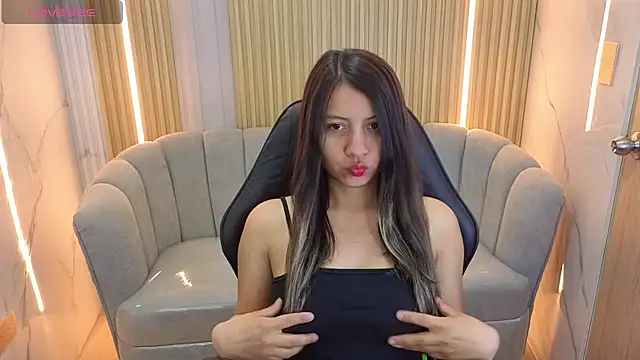 sophie rose cn online show from July 14, 2026, 1:50 pm