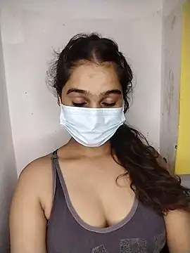 nikita-cam online show from July 6, 2026, 5:37 pm