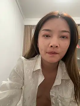 Yueya- online show from June 24, 2026, 12:37 pm