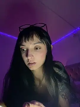 FreyjaAngel online show from July 14, 2026, 3:44 am