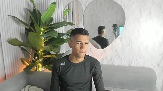 Noah sexhotty online show from July 11, 2026, 2:03 am
