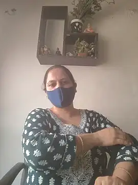 lustyrani online show from June 26, 2026, 9:57 am