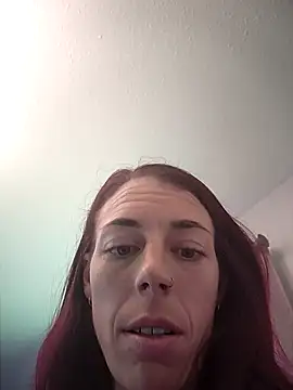 Elliehopp online show from July 10, 2026, 6:43 pm