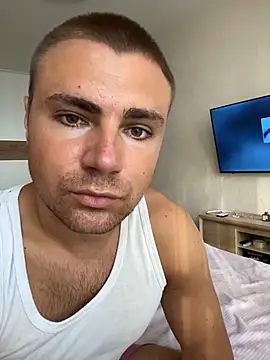 JualinLoqa online show from July 15, 2026, 3:06 pm