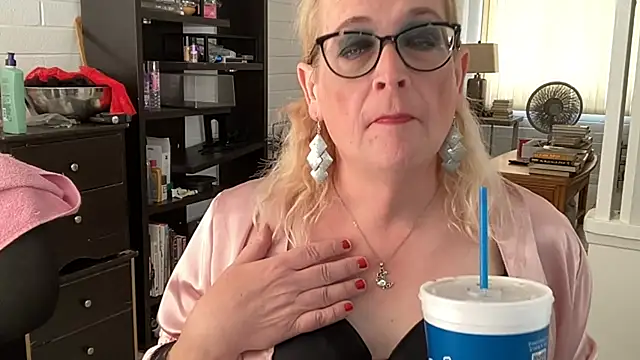silverbanger3 online show from May 5, 2026, 6:38 pm