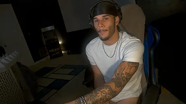 Kylewhitedgs online show from June 30, 2026, 11:50 pm