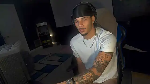 Kylewhitedgs online show from July 6, 2026, 10:23 pm