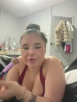 Snapshot of EmilyRosexox chatting on July 13, 2026, 5:05 pm EmilyRosexox online show from July 13, 2026, 5:05 pm