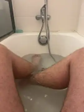 youngchubbybear20 online show from June 28, 2026, 6:36 pm