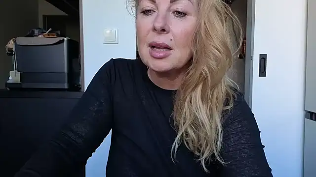 Snapshot of TammyJeann chatting on September 11, 2025, 12:27 pm TammyJeann online show from September 11, 2025, 12:27 pm